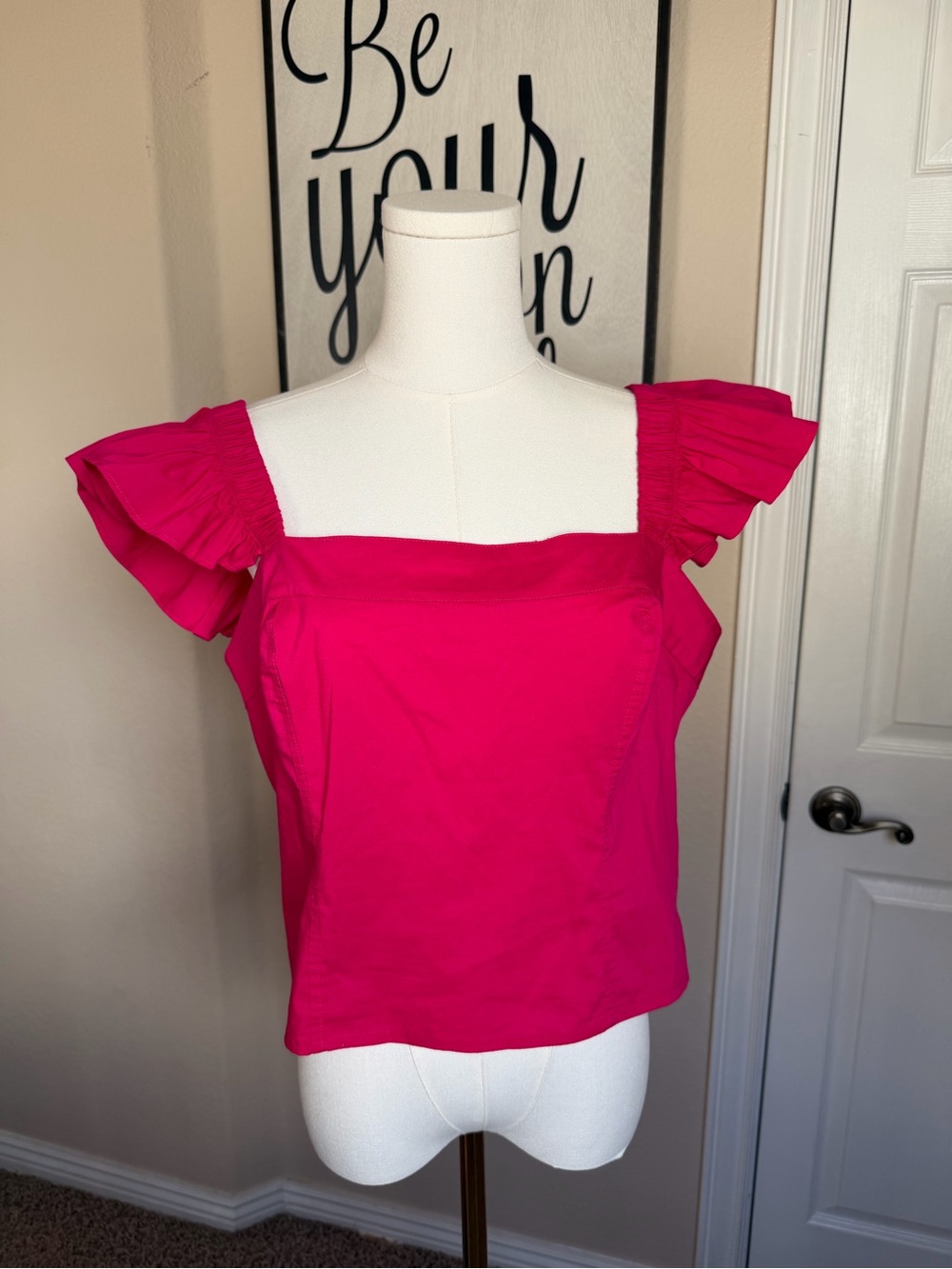 NWT Express Hot Pink Ruffle Sleeve Top Size Large